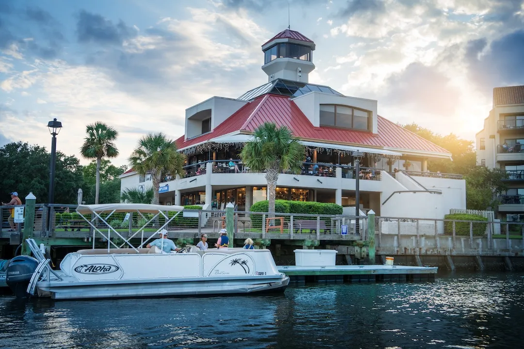 PD_PontoonBoats_8-2024_0029 Shelter Cove Marina Boat Rentals